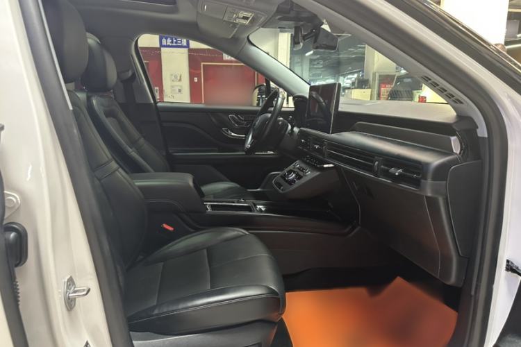 Used Lincoln Corsair 2022 2.0T Two-Wheel Drive Luxury Edition Interior 1