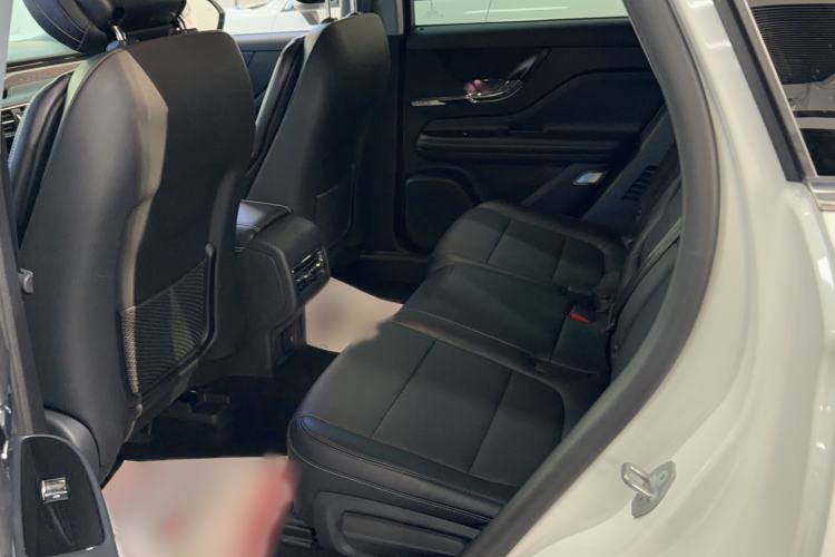 Used Lincoln Corsair 2022 2.0T Two-Wheel Drive Deluxe Edition Interior 1