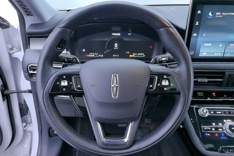 Used Lincoln Corsair 2022 2.0T Two-Wheel Drive Deluxe Edition Interior 11