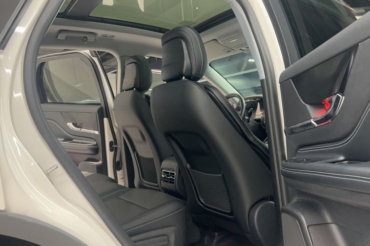 Used Lincoln Corsair 2022 2.0T Two-Wheel Drive Deluxe Edition Interior 11