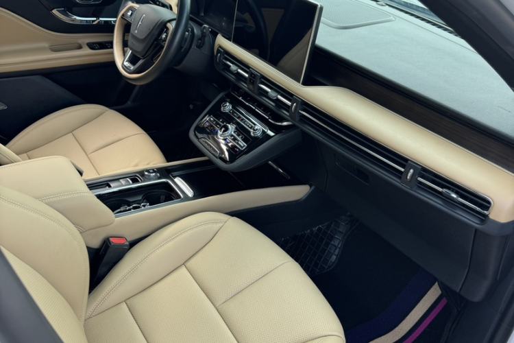 Used Lincoln Corsair 2022 2.0T Four-Wheel Drive Luxury Edition Interior 2