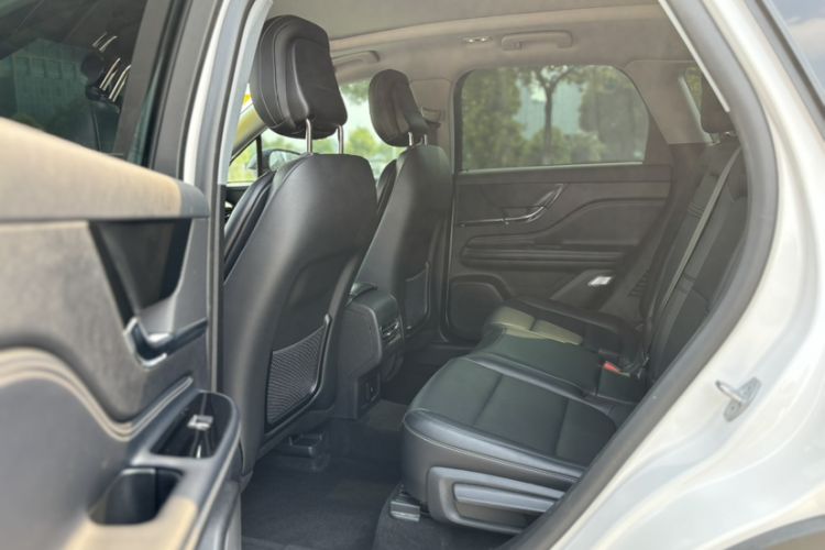 Used Lincoln Corsair 2022 2.0T Two-Wheel Drive Deluxe Edition Interior 3
