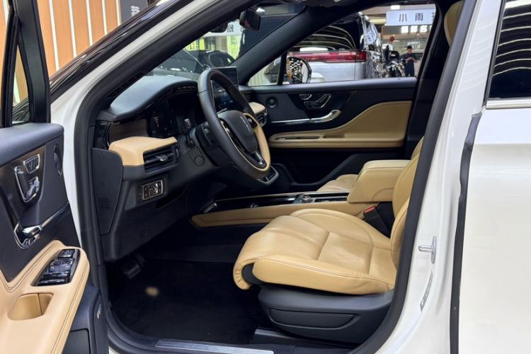 Used Lincoln Corsair 2022 2.0T Four-Wheel Drive Prestige Edition Interior 4