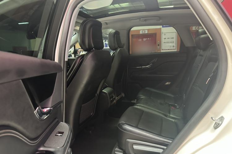 Used Lincoln Corsair 2022 2.0T Two-Wheel Drive Luxury Edition Interior 7