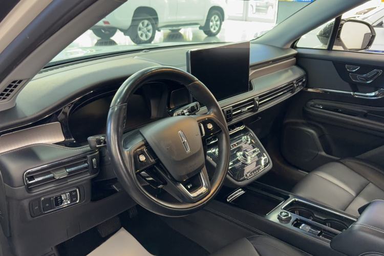 Used Lincoln Corsair 2022 2.0T Two-Wheel Drive Deluxe Edition Interior 7