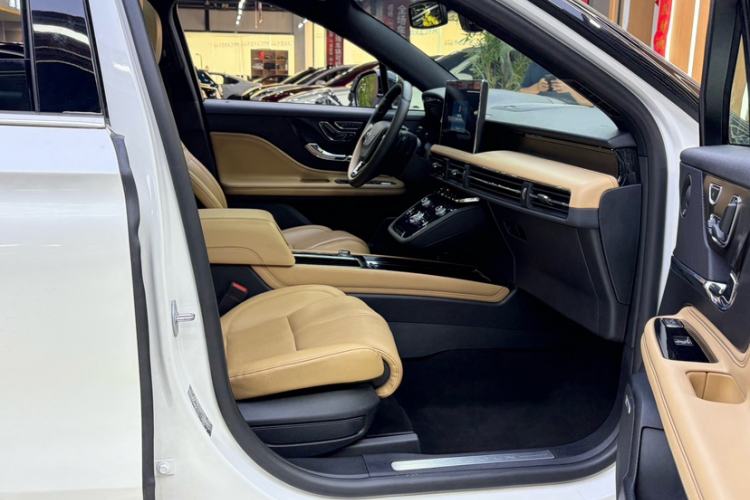 Used Lincoln Corsair 2022 2.0T Four-Wheel Drive Prestige Edition Interior 9