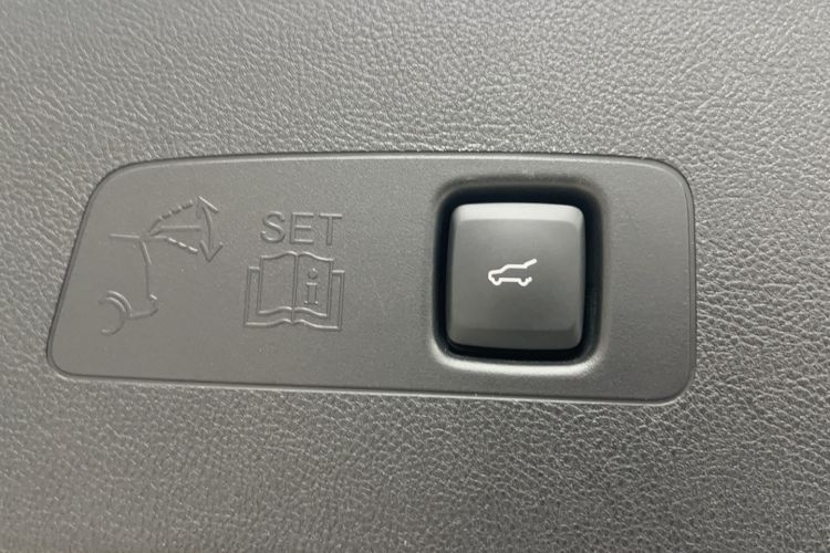 Used Lincoln Corsair 2022 2.0T Two-Wheel Drive Deluxe Edition Interior 9