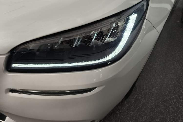 Used Lincoln Corsair 2022 2.0T Two-Wheel Drive Deluxe Edition Left Front Headlight