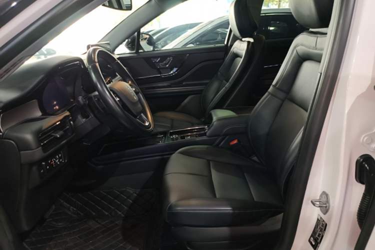 Used Lincoln Corsair 2022 2.0T Two-Wheel Drive Deluxe Edition Left Front Seat