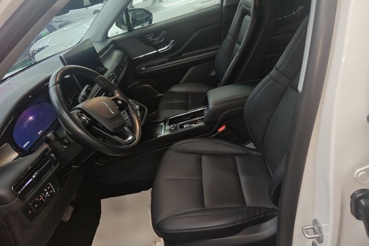 Used Lincoln Corsair 2022 2.0T Two-Wheel Drive Deluxe Edition Left Front Seat