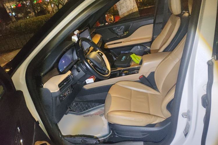 Used Lincoln Corsair 2022 2.0T Two-Wheel Drive Luxury Edition Left Front Seat