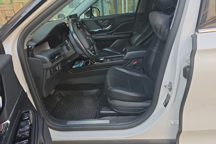 Used Lincoln Corsair 2022 2.0T Two-Wheel Drive Deluxe Edition Left Front Seat