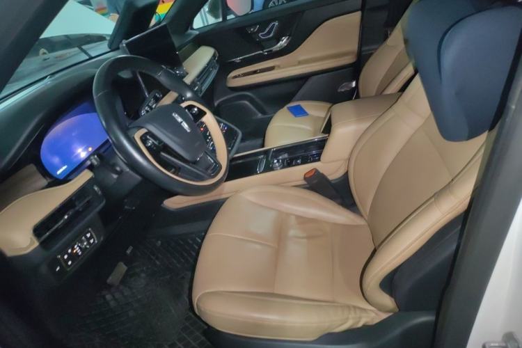 Used Lincoln Corsair 2022 2.0T Two-Wheel Drive Luxury Edition Left Front Seat