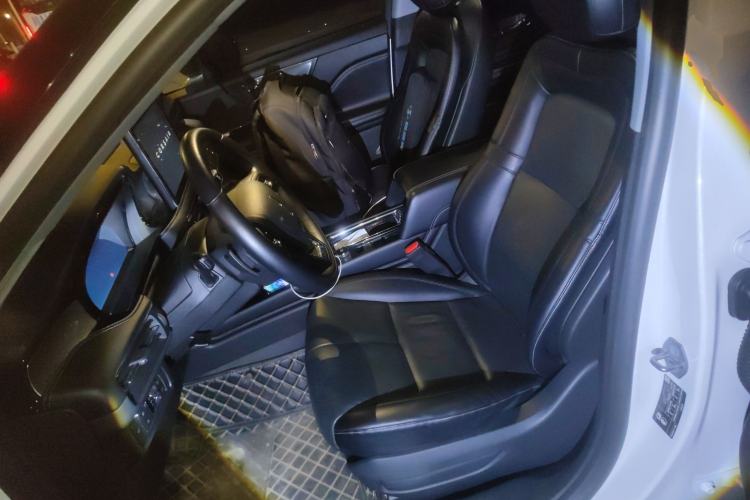 Used Lincoln Corsair 2022 2.0T Two-Wheel Drive Luxury Edition Left Front Seat