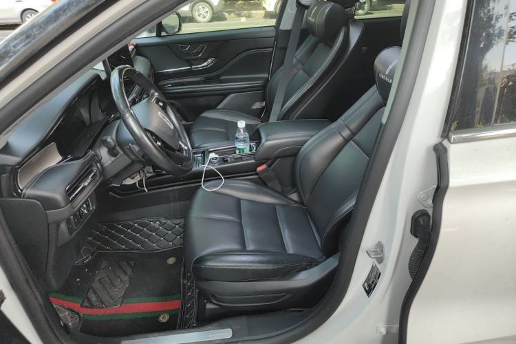 Used Lincoln Corsair 2022 2.0T Two-Wheel Drive Deluxe Edition Left Front Seat