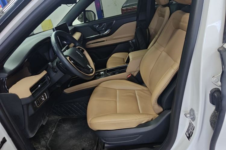 Used Lincoln Corsair 2022 2.0T Two-Wheel Drive Luxury Edition Left Front Seat