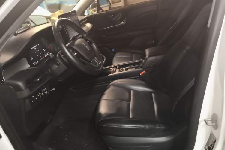 Used Lincoln Corsair 2022 2.0T Two-Wheel Drive Deluxe Edition Left Front Seat