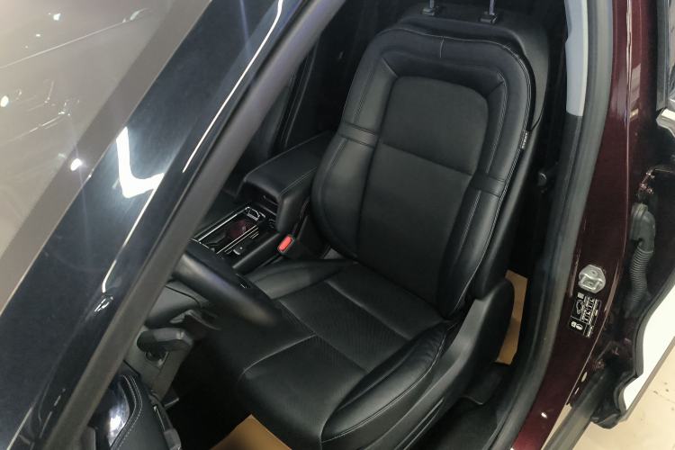 Used Lincoln Corsair 2022 2.0T Two-Wheel Drive Deluxe Edition Left Front Seat