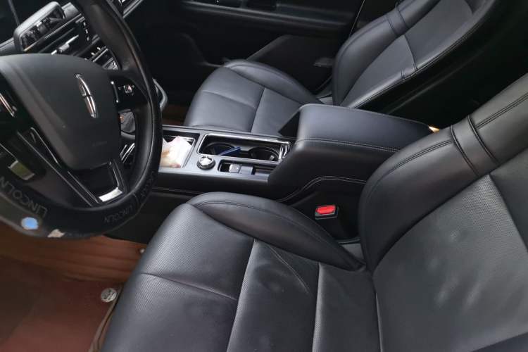 Used Lincoln Corsair 2022 2.0T Two-Wheel Drive Luxury Edition Left Front Seat