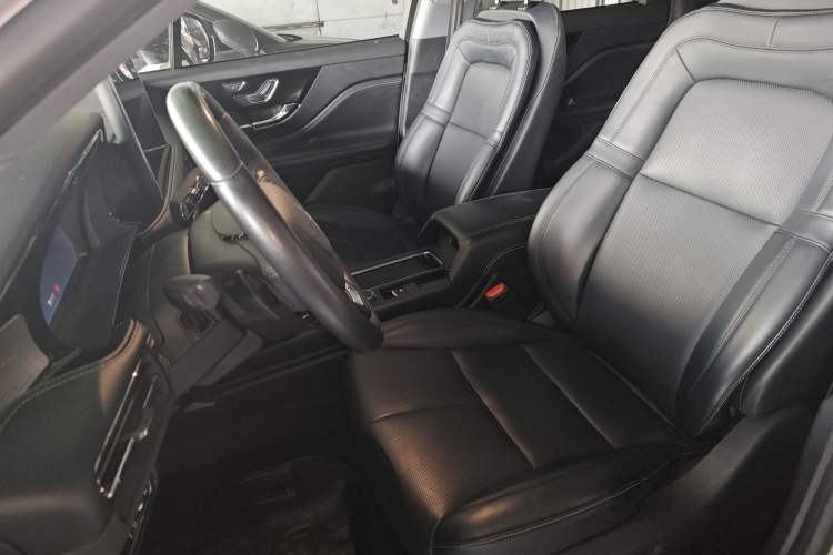 Used Lincoln Corsair 2022 2.0T Two-Wheel Drive Deluxe Edition Left Front Seat