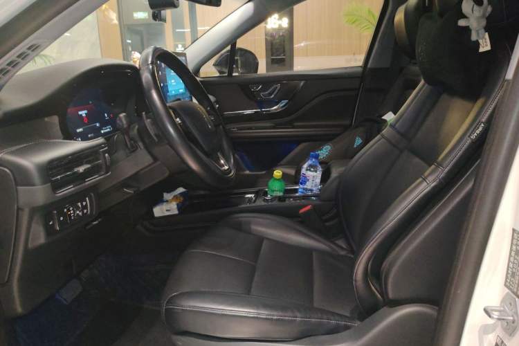 Used Lincoln Corsair 2022 2.0T Two-Wheel Drive Deluxe Edition Left Front Seat