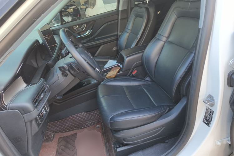 Used Lincoln Corsair 2022 2.0T Two-Wheel Drive Luxury Edition Left Front Seat