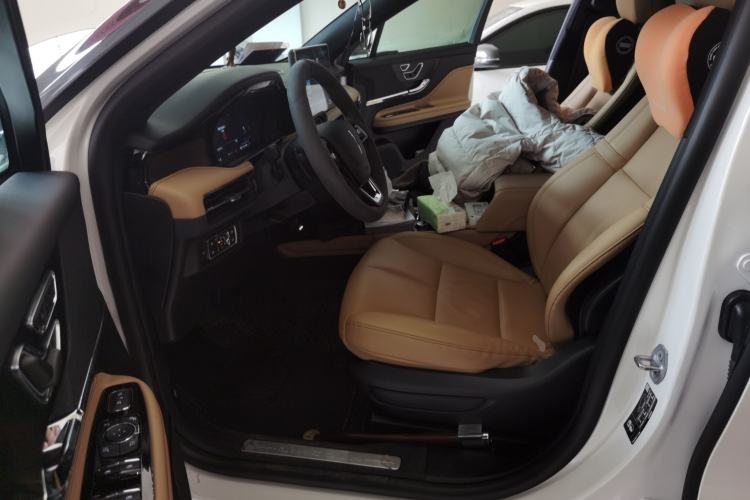 Used Lincoln Corsair 2022 2.0T Four-Wheel Drive Luxury Edition Left Front Seat