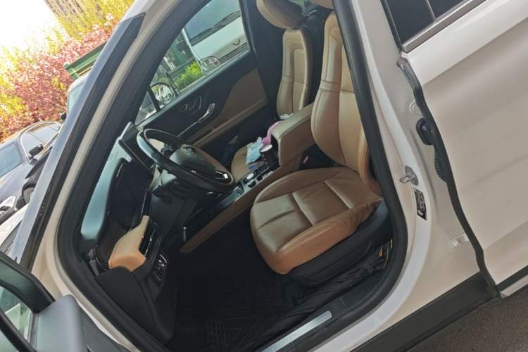 Used Lincoln Corsair 2022 2.0T Two-Wheel Drive Luxury Edition Left Front Seat