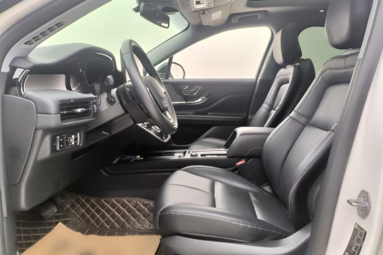 Used Lincoln Corsair 2022 2.0T Two-Wheel Drive Luxury Edition Left Front Seat