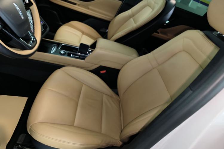 Used Lincoln Corsair 2022 2.0T Two-Wheel Drive Luxury Edition Left Front Seat