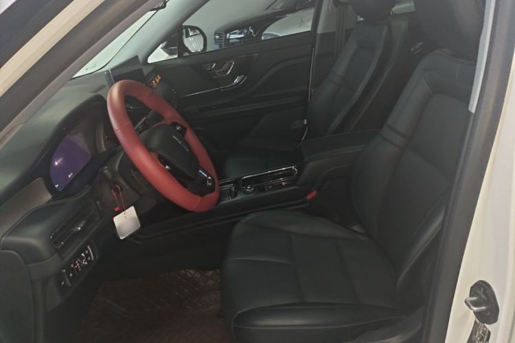 Used Lincoln Corsair 2022 2.0T Two-Wheel Drive Deluxe Edition Left Front Seat