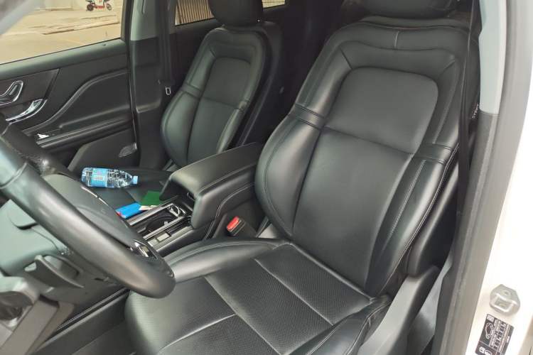 Used Lincoln Corsair 2022 2.0T Two-Wheel Drive Deluxe Edition Left Front Seat