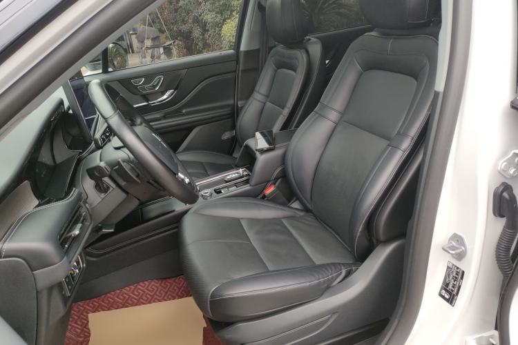 Used Lincoln Corsair 2022 2.0T Two-Wheel Drive Luxury Edition Left Front Seat