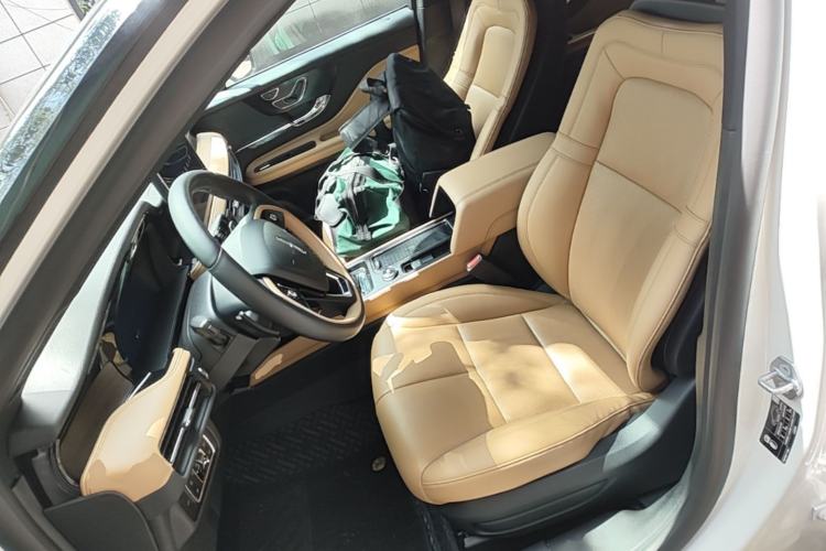 Used Lincoln Corsair 2022 2.0T Two-Wheel Drive Luxury Edition Left Front Seat