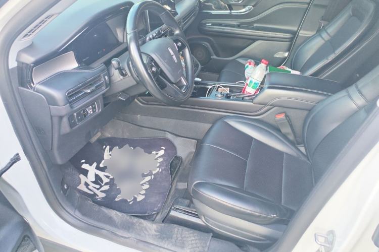 Used Lincoln Corsair 2022 2.0T Two-Wheel Drive Deluxe Edition Left Front Seat