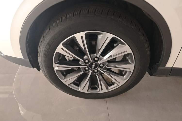 Used Lincoln Corsair 2022 2.0T Two-Wheel Drive Luxury Edition Left Front Wheel Hub