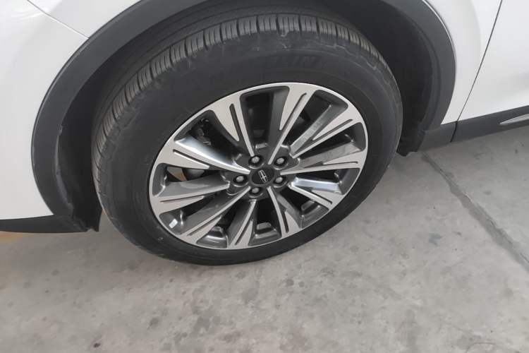 Used Lincoln Corsair 2022 2.0T Two-Wheel Drive Luxury Edition Left Front Wheel Hub