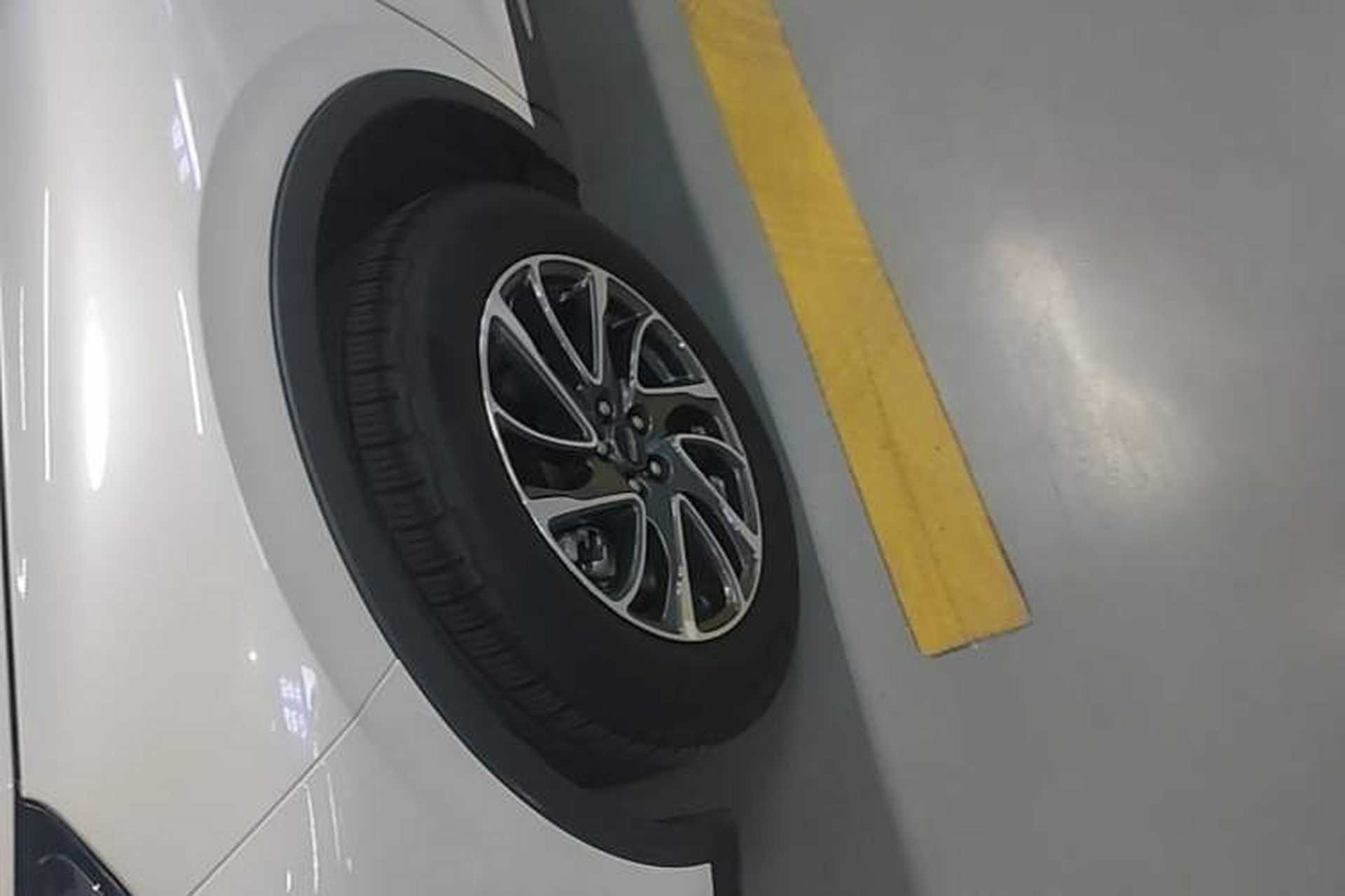 Used Lincoln Corsair 2022 Revised Version 2.0T Two-Wheel Drive Premium Edition Left Front Wheel Hub