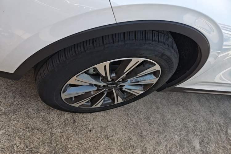 Used Lincoln Corsair 2022 2.0T Two-Wheel Drive Luxury Edition Left Front Wheel Hub