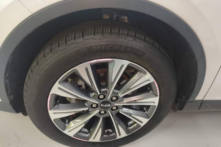 Used Lincoln Corsair 2022 2.0T Two-Wheel Drive Luxury Edition Left Front Wheel Hub