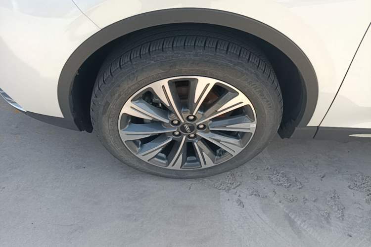 Used Lincoln Corsair 2022 2.0T Two-Wheel Drive Luxury Edition Left Front Wheel Hub