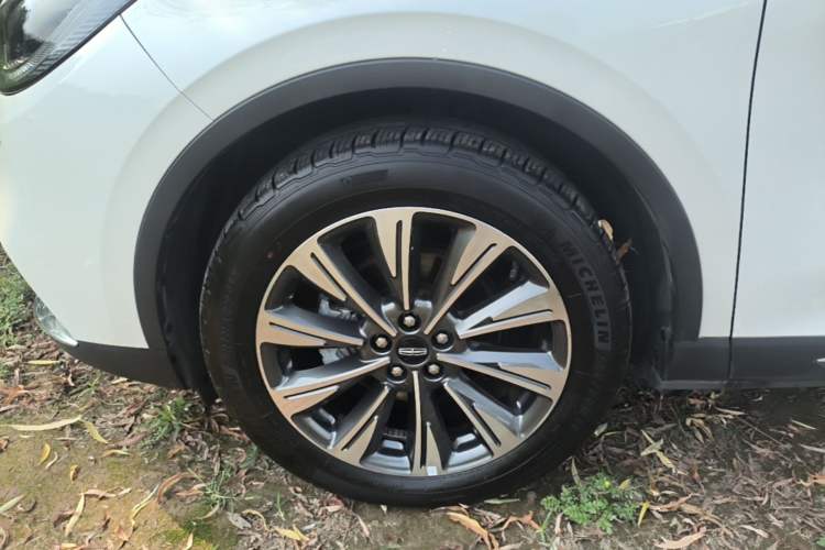Used Lincoln Corsair 2022 2.0T Two-Wheel Drive Luxury Edition Left Front Wheel Hub