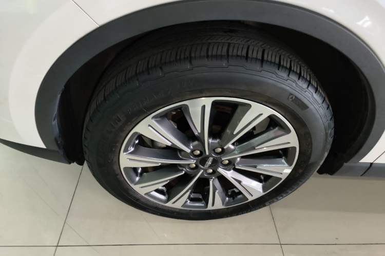Used Lincoln Corsair 2022 2.0T Two-Wheel Drive Luxury Edition Left Front Wheel Hub