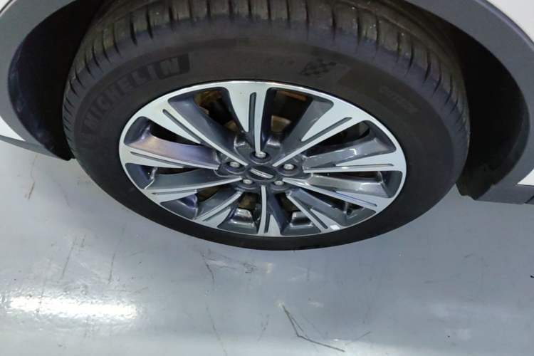 Used Lincoln Corsair 2022 2.0T Two-Wheel Drive Luxury Edition Left Front Wheel Hub