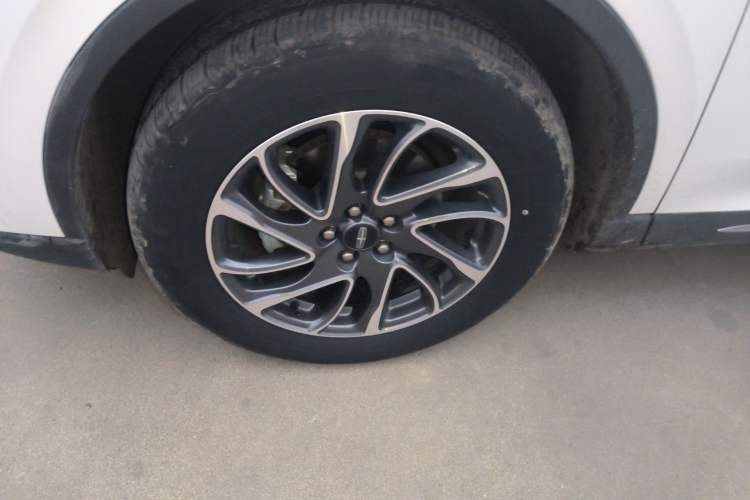 Used Lincoln Corsair 2022 2.0T Two-Wheel Drive Deluxe Edition Left Front Wheel Hub