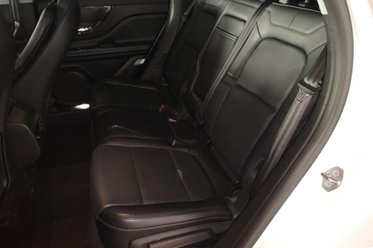 Used Lincoln Corsair 2022 2.0T Two-Wheel Drive Luxury Edition Left Rear Seat