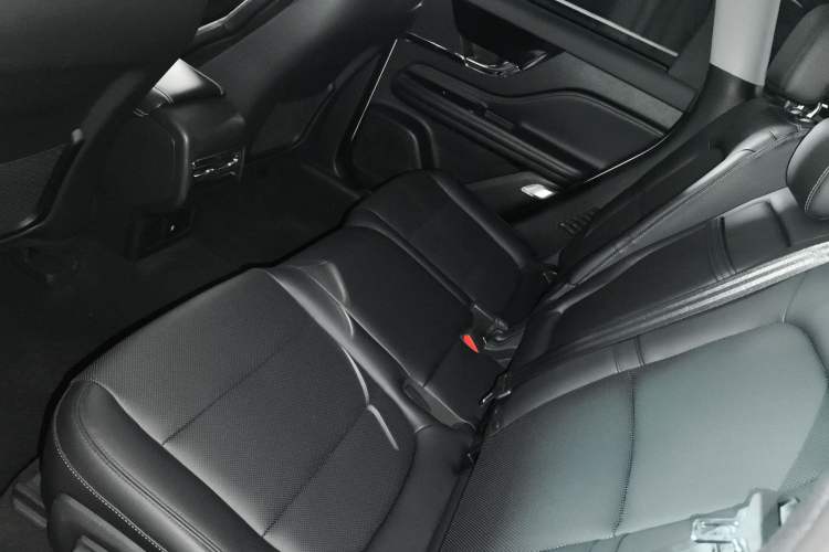 Used Lincoln Corsair 2022 2.0T Two-Wheel Drive Deluxe Edition Left Rear Seat