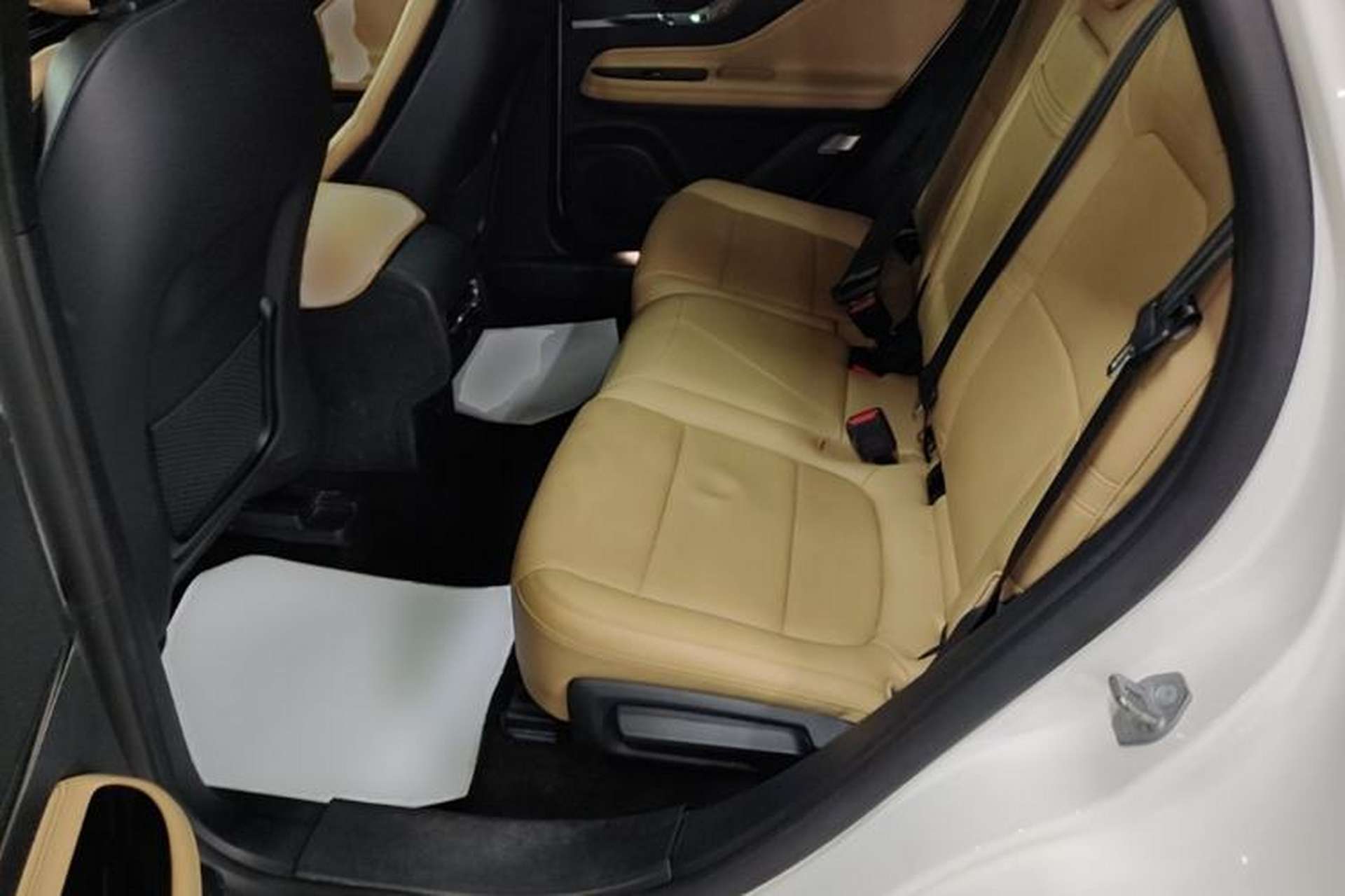 Used Lincoln Corsair 2022 2.0T Two-Wheel Drive Luxury Edition Left Rear Seat