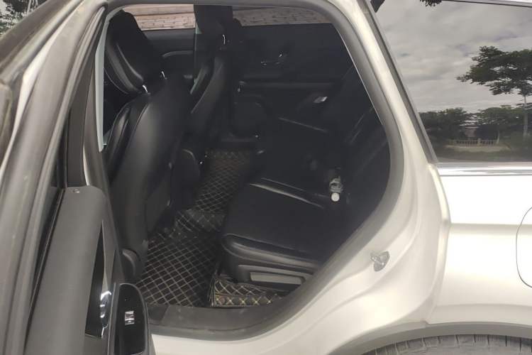 Used Lincoln Corsair 2022 2.0T Two-Wheel Drive Deluxe Edition Left Rear Seat
