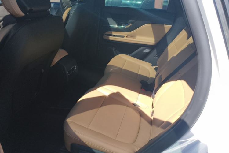 Used Lincoln Corsair 2022 2.0T Two-Wheel Drive Luxury Edition Left Rear Seat